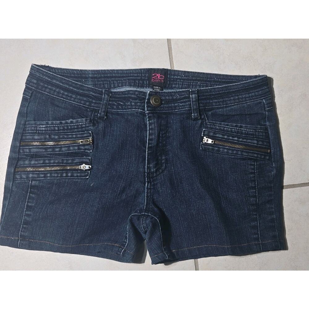 bebe 2b Women's Denim Shorts Blue Dark Wash Size‎ 26 Zip Closure 5-Pocket